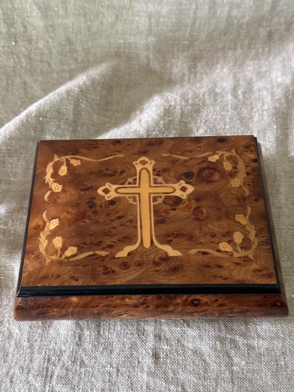 Giglio Asla Italy inlaid wood jewelry music box Cross with Flowers Unforgettable